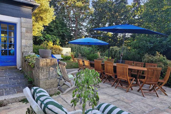 Location de vacances pour 13 personnes, avec jardin à Plourin-lès-Morlaix