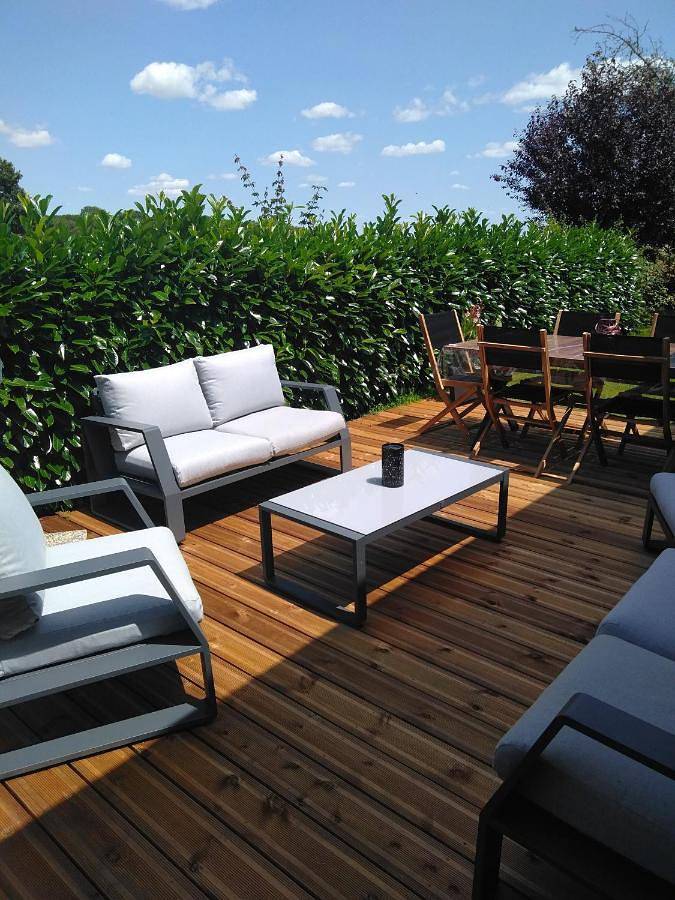 Location de vacances pour 12 personnes, avec Terrasse ainsi que Jardin et Vue dans Champignelles (Yonne)