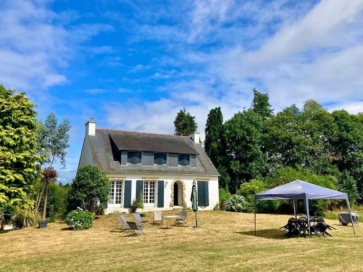 Gîte pour 8 personnes, avec jardin à Priziac - 2
