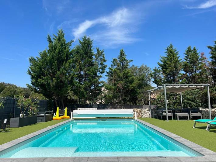 Location de vacances pour 8 personnes, avec vue ainsi que jardin et piscine, animaux acceptés à Méjannes-le-Clap - 3