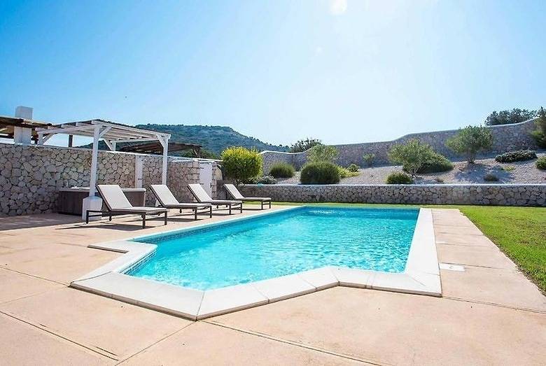 Bungalow voor 8 personen met tuin in Rhodos