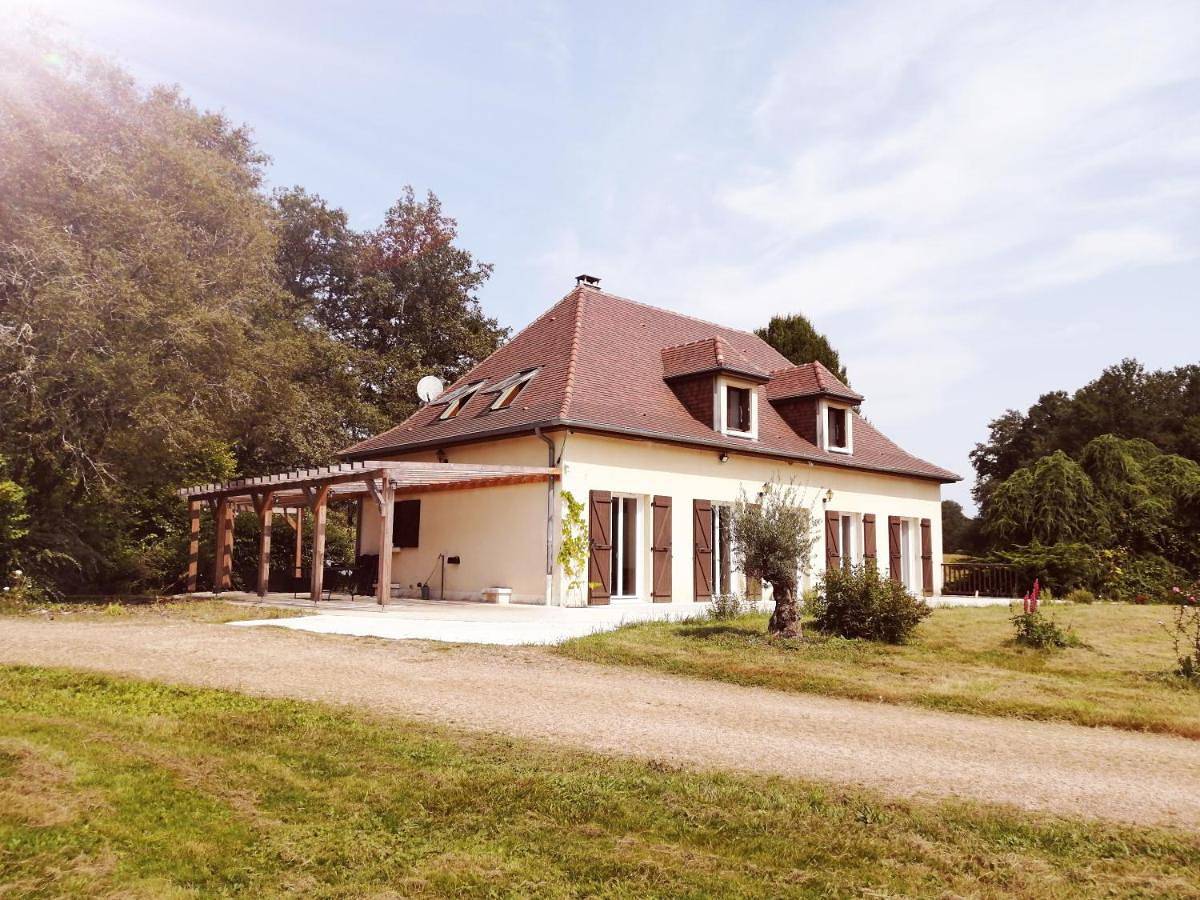 Three-Bedroom House in La Coquille, Parc naturel régional Périgord-Limousin