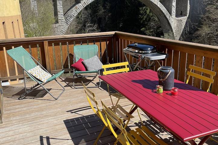 Gîte pour 6 personnes, avec balcon dans Office De Tourisme De Flumet