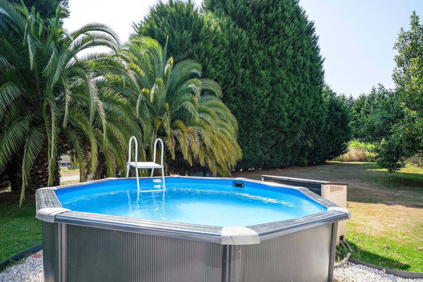 Casa de vacaciones 'Romeo' con vistas a la montaña, piscina privada y Wi-Fi in Oviedo, Cordillera Cantábrica