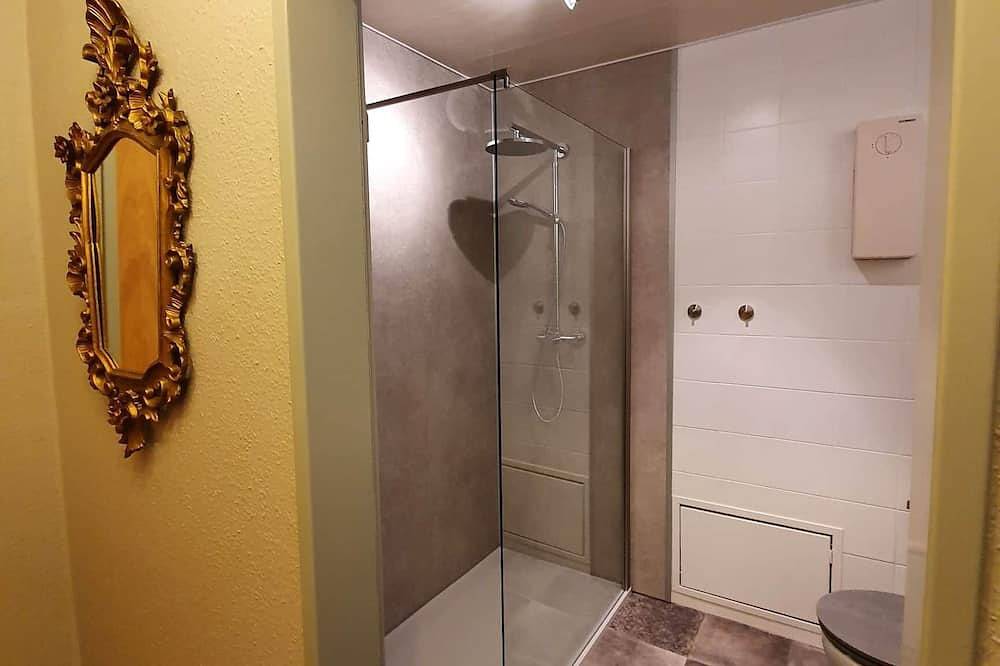 Ganze Wohnung, Lagerhaus-Kleine Oase-zentral und doch ruhig in Zweibrücken, Pfalz