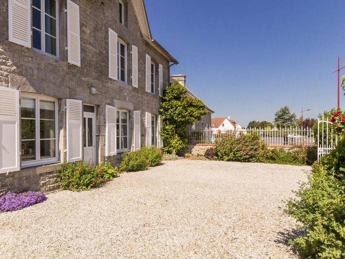 Gîte pour 6 personnes, avec jardin dans Orval-sur-Sienne - 4
