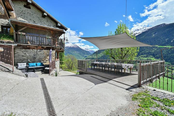 Guest Room - Aurélie's Farmhouse in Montvalezan, Albertville region