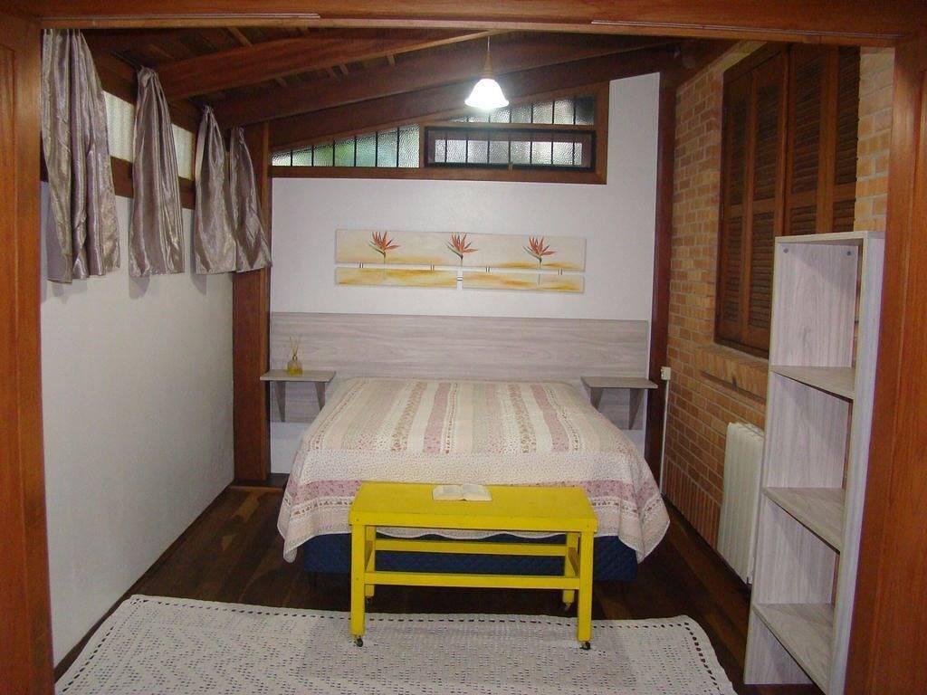 Ganze Wohnung, Apt im Herzen des Zentrums von gemütlichen Rasen mit Heizung, Wifi und Netflix in Gramado, Rio Grande do Sul