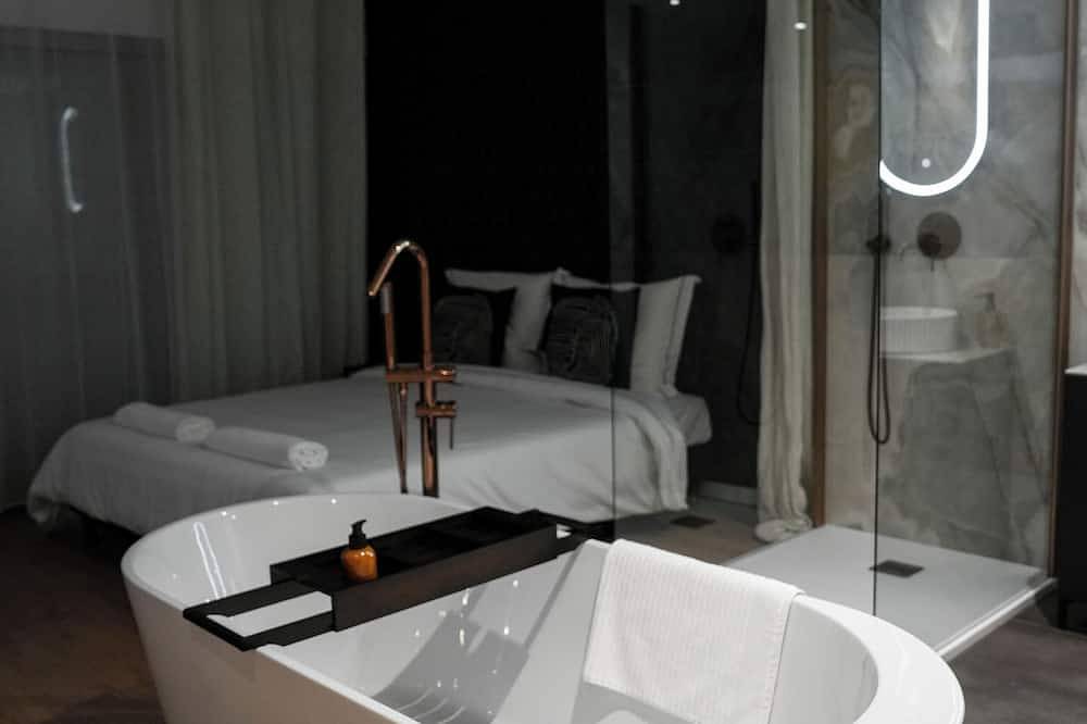 Apartamento entero, Large luxury studio by the sea in Cannes La Bocca, Cannes