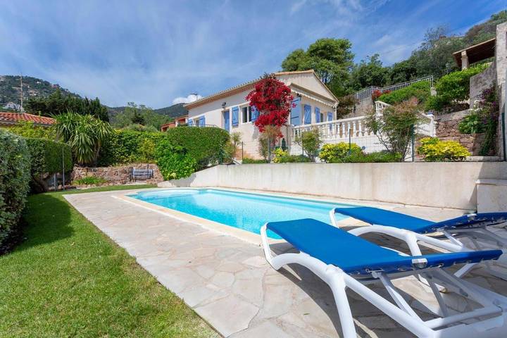 Villa pour 5 personnes, avec piscine ainsi que vue et jardin à Théoule-sur-Mer - 4