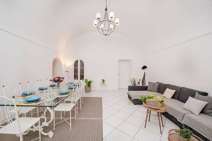 Holiday home for 8 people in Capri