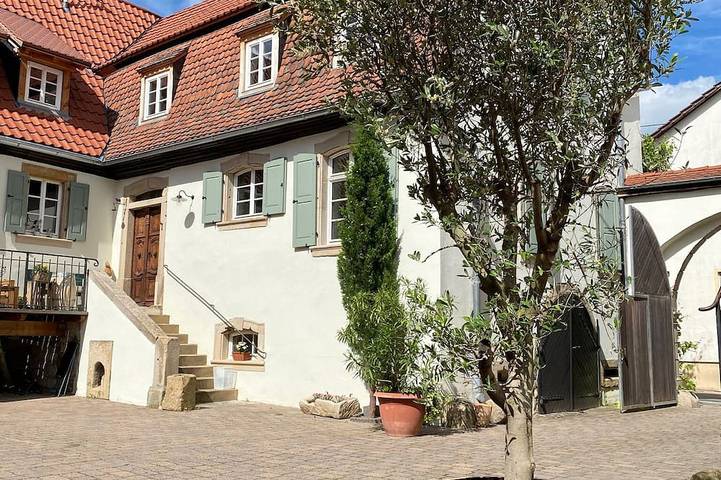 Ferienwohnung für 4 Personen, mit Terrasse und Garten in Bad Dürkheim