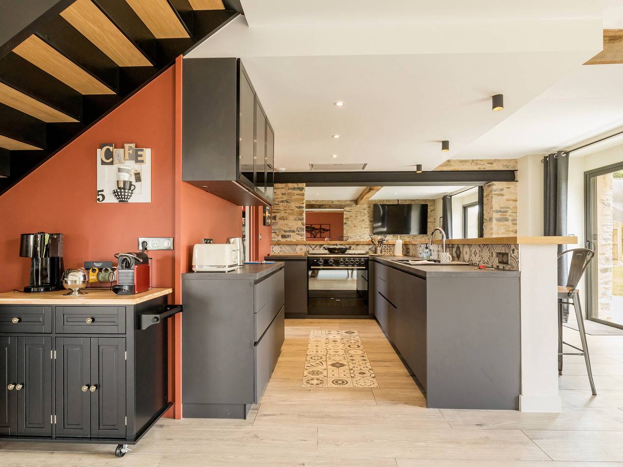 Modern farmhouse with spa, billiards, foosball, gym, hammam and Wi-Fi in Loireauxence, Loire Valley