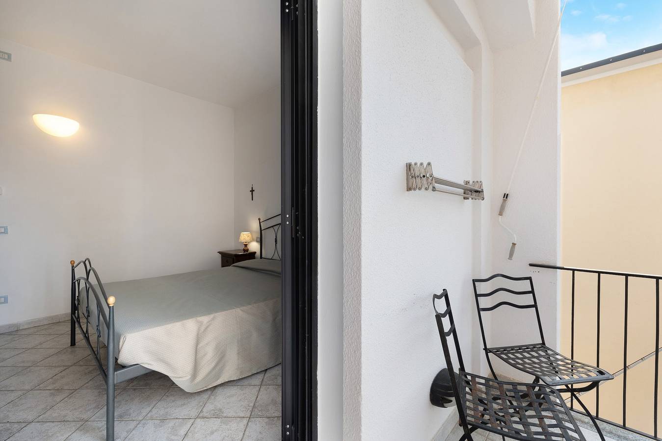 Apartamento entero, Apartamento "12 Mehari" que admite mascotas, con balcón y Wi-Fi in Varigotti, Finale Ligure Municipio