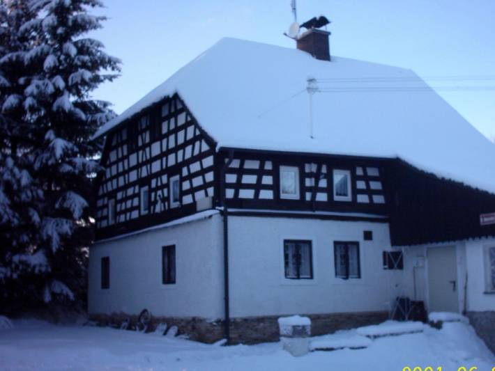 Vakantiehuis voor 10 personen, with Balkon and Whirlpool as well as Tuin in het Ertsgebergte (Tsjechië)
