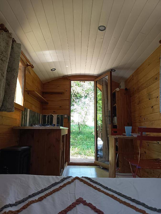 Chambre d’hôte pour 3 personnes, avec Terrasse et Jardin ainsi que Piscine et Vue en Savoie - 2