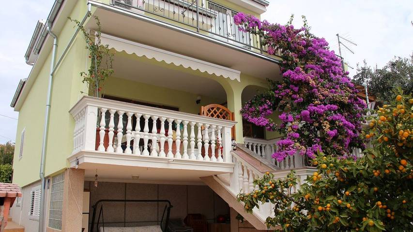 Ferienwohnung für 6 Personen, mit Garten in Vodice