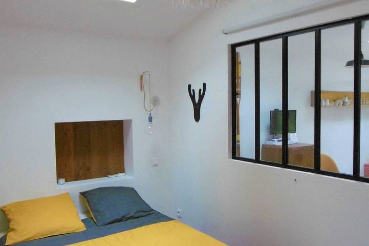 Charming holiday cottage with pool-pétanque-table tennis-foosball-Bbq-parking in Roujan, Costa mediterránea (Francia)