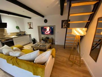 Gîte pour 2 personnes, avec sauna et jacuzzi à Liausson