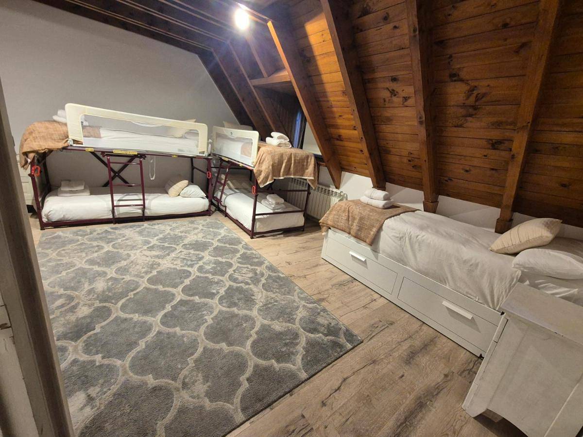 Three-Bedroom Chalet in Betren, viella e mijaran