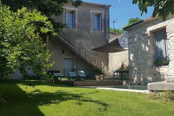 Gîte pour 8 personnes, avec terrasse et jardin à Assas (Hérault)