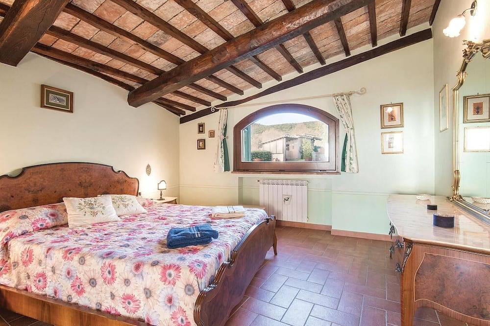 Nice home in Narni (Tr) with private swimming pool, can be inside or outside in Narni, Terni Province