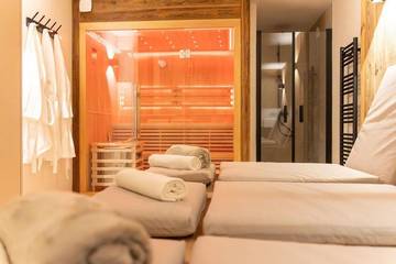 Gîte pour 8 personnes, avec terrasse ainsi que sauna et vue, animaux acceptés à La Bâthie