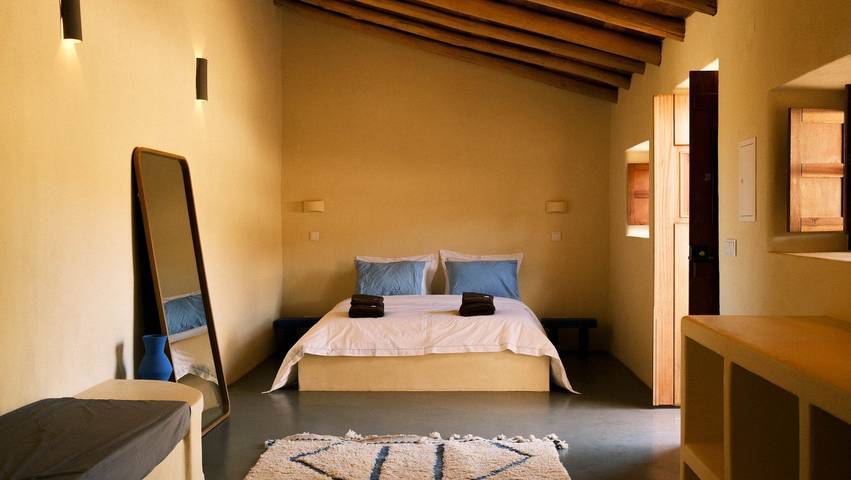 Hel lägenhet, Apartment 'Brisa' with Mountain View, Private Terrace and Wi-Fi in São Teotónio, Costa Alentejana