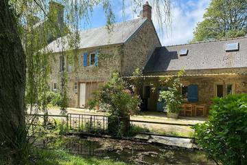 Location de vacances pour 6 personnes, avec terrasse et piscine à Saint-Sauveur-le-Vicomte