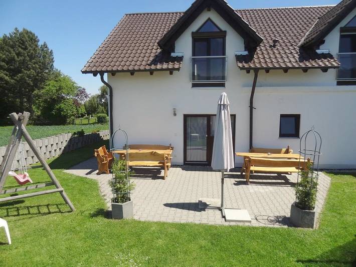 Ferienwohnung für 4 Personen, mit Ausblick und Garten, kinderfreundlich in Kötz - 2