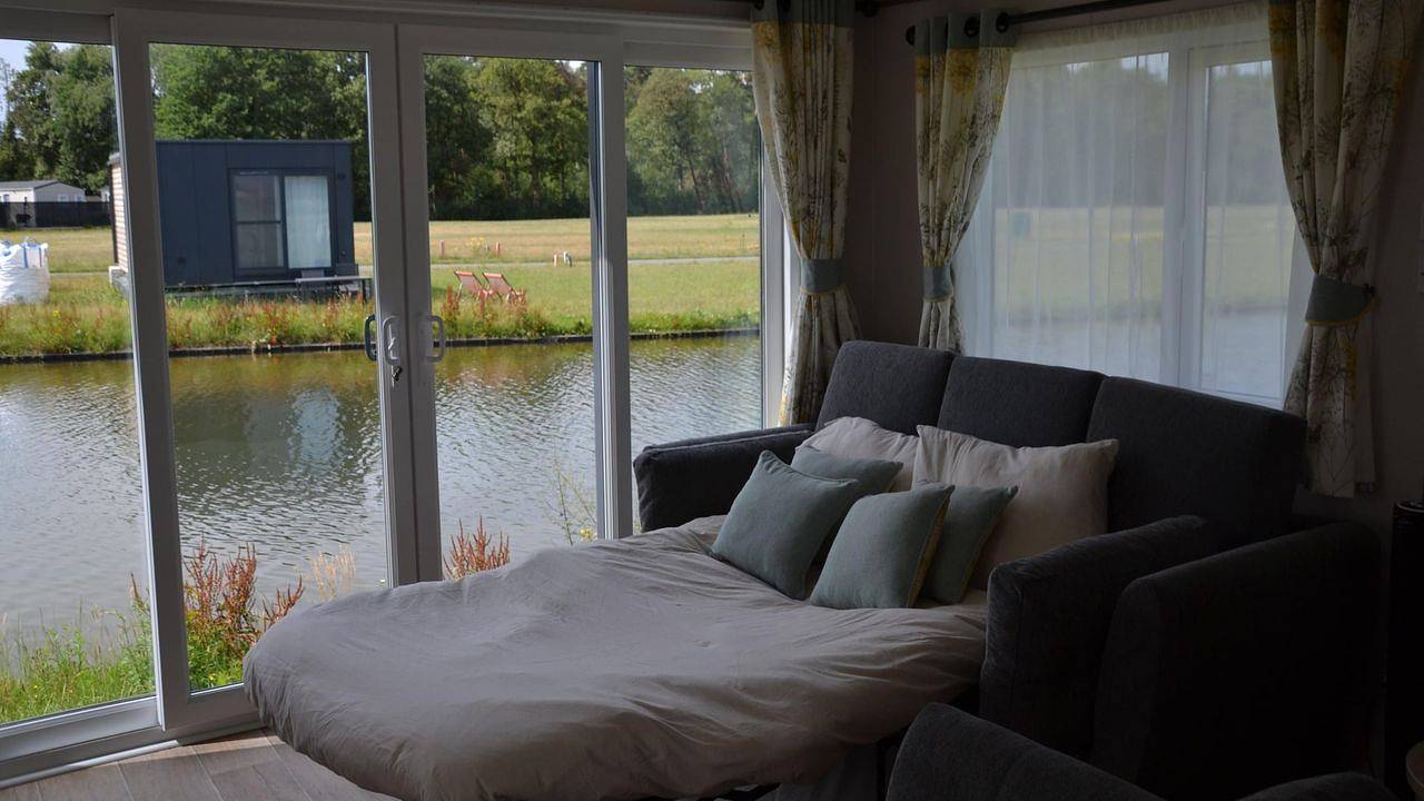 Geheel vakantieappartement, Vakantieappartement voor 6 personen met uitzicht op het meer in Merksplas, Antwerpen en omgeving