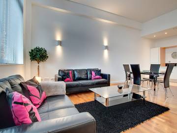 Holiday Rental for 2 People in Newcastle upon Tyne, North East England, Photo 1