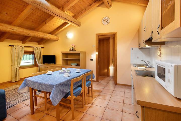 Appartamento intero, Appartamento 'Bait Dal Cucù Canton' con vista sulle montagne, giardino in comune e Wi-Fi in Livigno (Borgo), Livigno