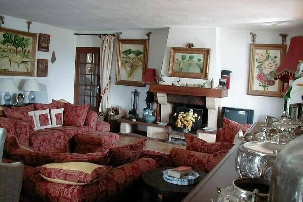 Magnificent villa in 40 acres  private ground with magnificent views  in Céret, Región Céret