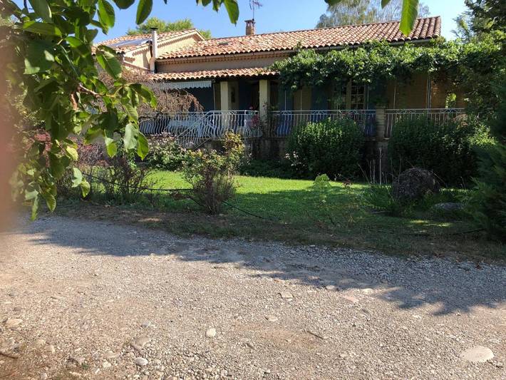 Location de vacances pour 6 personnes, avec Terrasse ainsi que Jardin et Vue dans Val-Buëch-Méouge