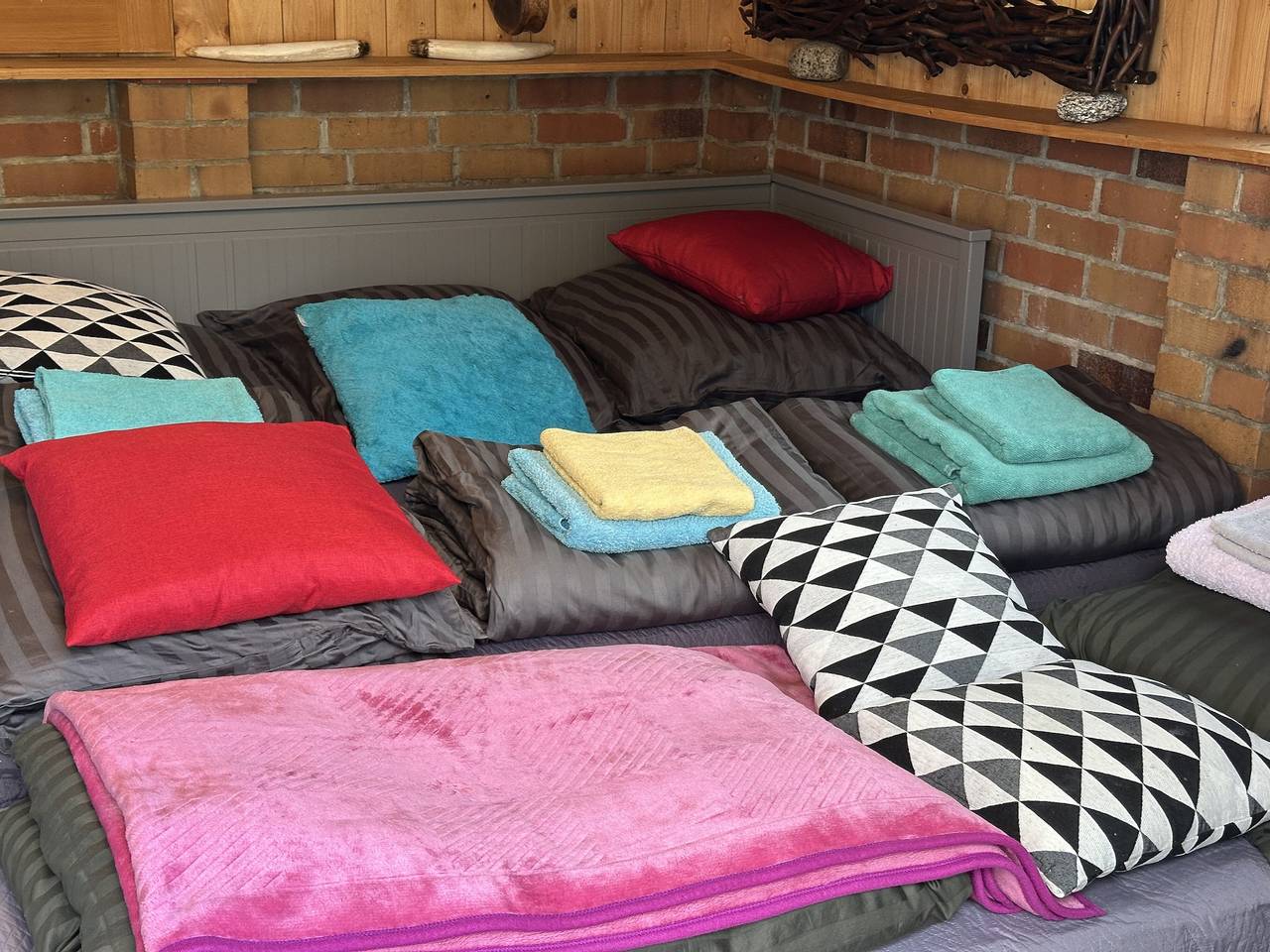 Bungalow 'Sonnennest' met gedeeld zwembad, wifi en airconditioning, foto 12