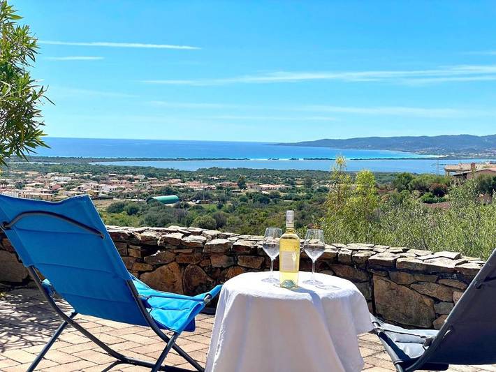 Ferienhaus für 9 Personen, mit Terrasse und Garten sowie Ausblick in Lu Fraili di Sopra