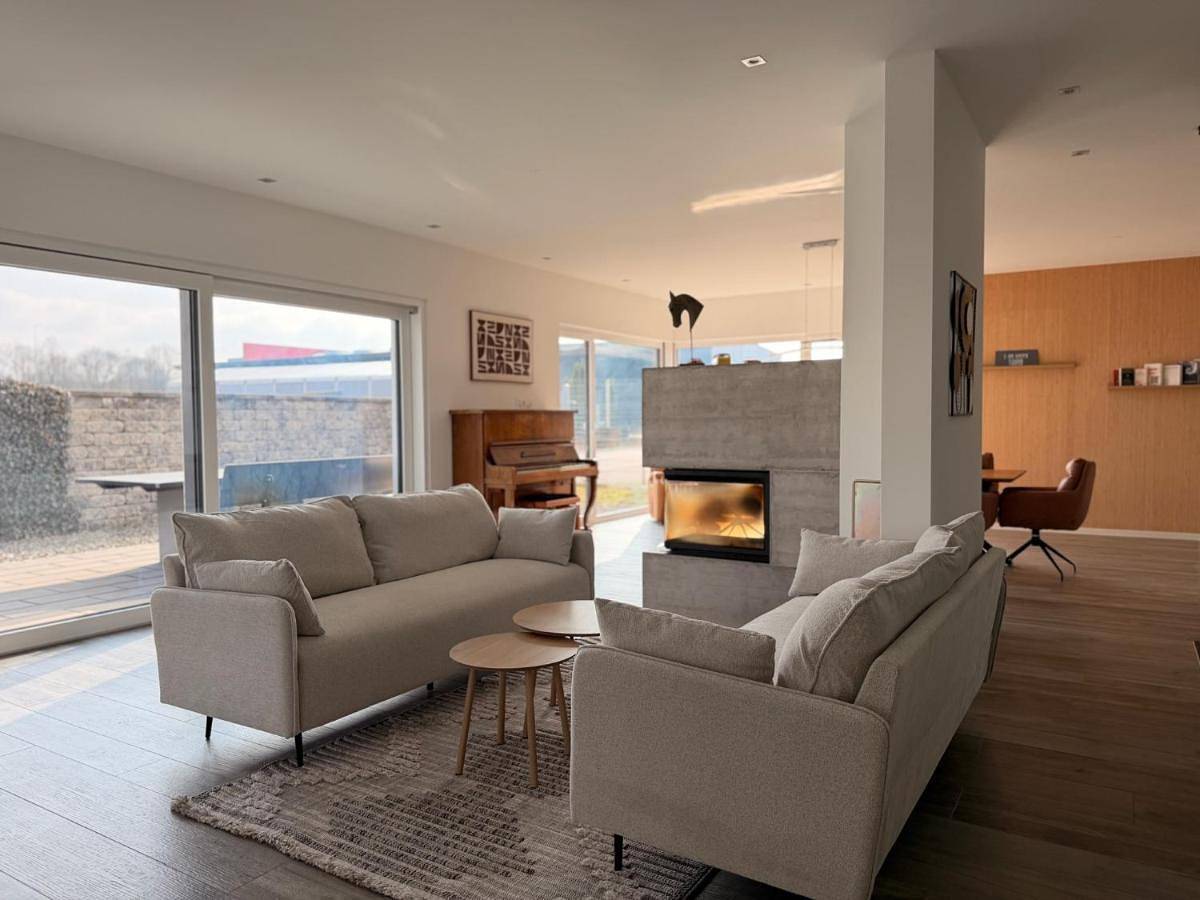 Luxus - 240m2-Sauna-Kamin-4 Schlafzimmer-2 Bäder in Igling, Romantische Straße