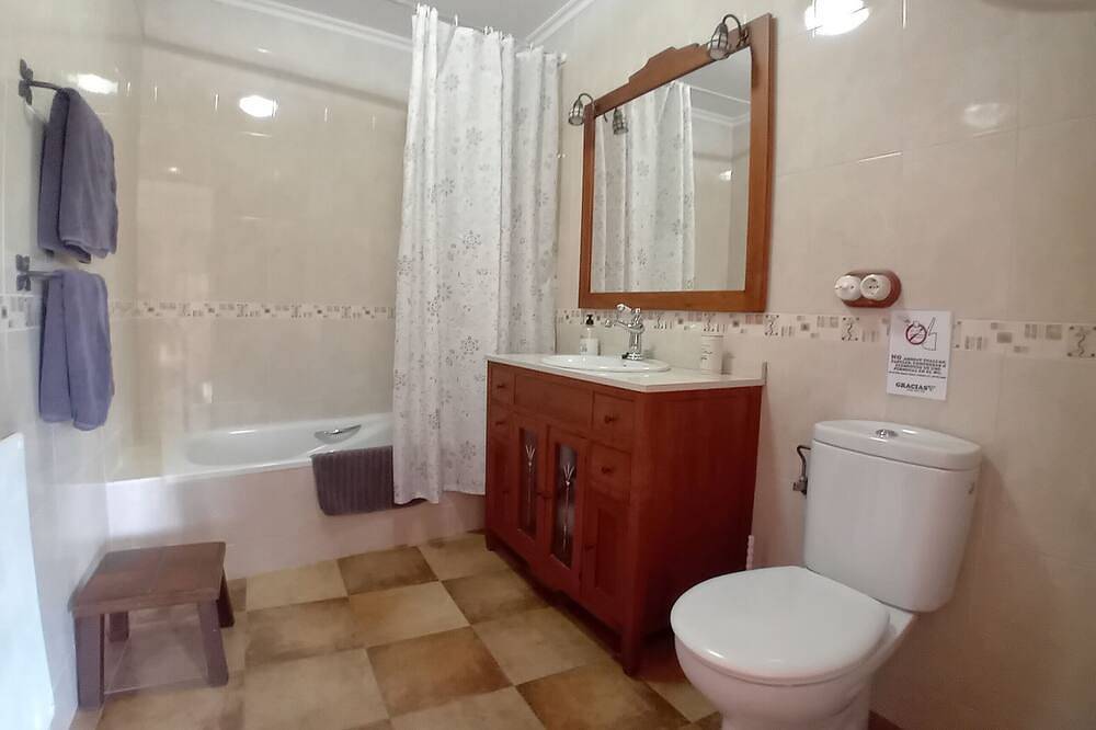 Casa de Piedra Gallega para 2 personas in Curtis, Provincia de La Coruña