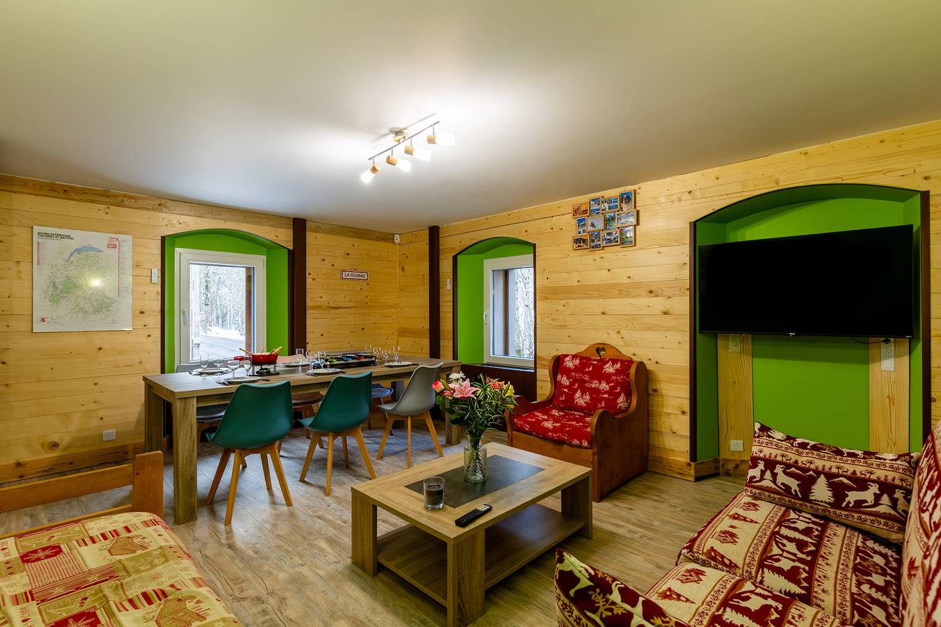 Ganze Wohnung, Appartement „La Marmotte“ mit Bergblick und privater Terrasse in Entremont in Glières-Val-de-Borne, Region Bonneville