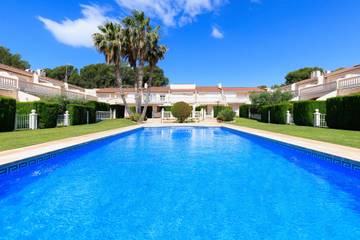 Ferienhaus für 8 Personen, mit Terrasse und Garten sowie Pool in Miami Playa