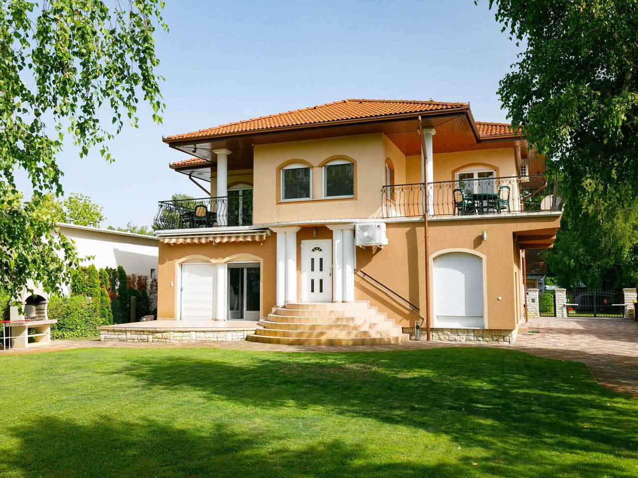 Entire apartment, Balatonlelle 130 - Lakefront 2 130.2 in Balatonlelle, Southern Shore of Lake Balaton