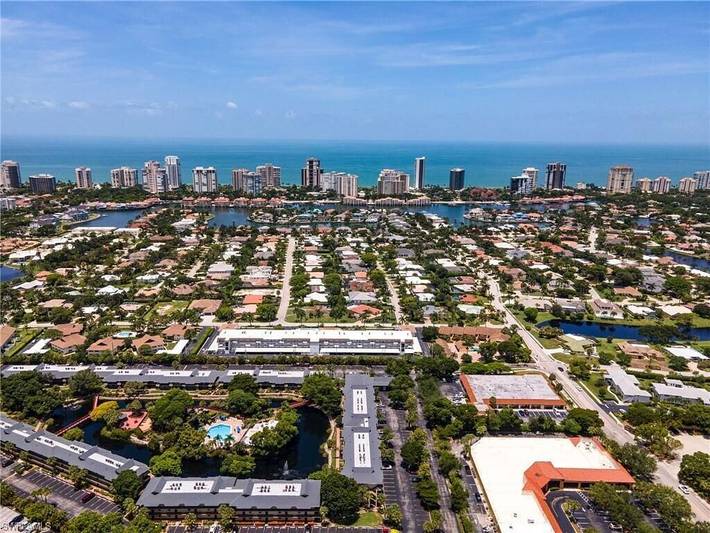 Apartment for 4 people, with yard and balcony in Naples (FL)