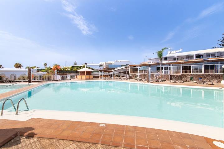 Apartamento para 4 personas, con Terraza y Piscina en Sonnenland