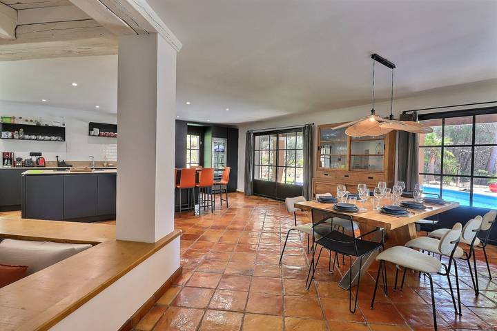 Location de vacances pour 8 personnes, avec piscine et jardin, adapté aux familles à Ventabren - 2