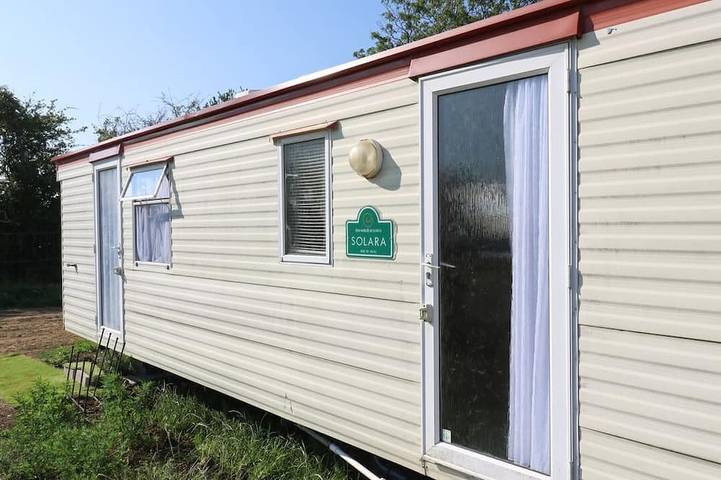 Glamping for 5 people in Northamptonshire