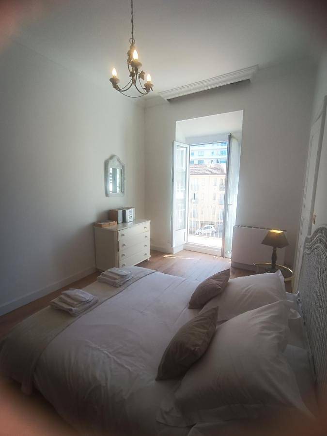 Gîte pour 4 personnes, avec balcon dans Cinema Le Studio Bastia - 3