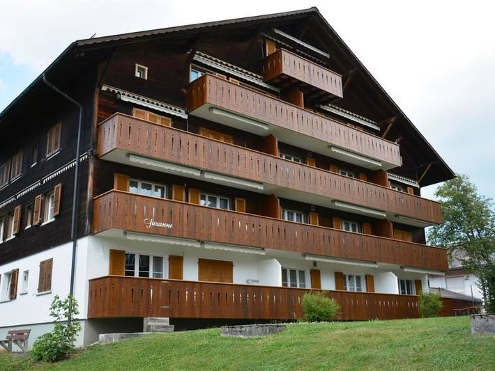 Ferienwohnung für 5 Personen, mit Balkon und Garten in Saanen