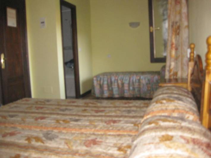 Gîte pour 2 personnes, avec jardin ainsi que terrasse et vue, animaux acceptés dans Novales - 3