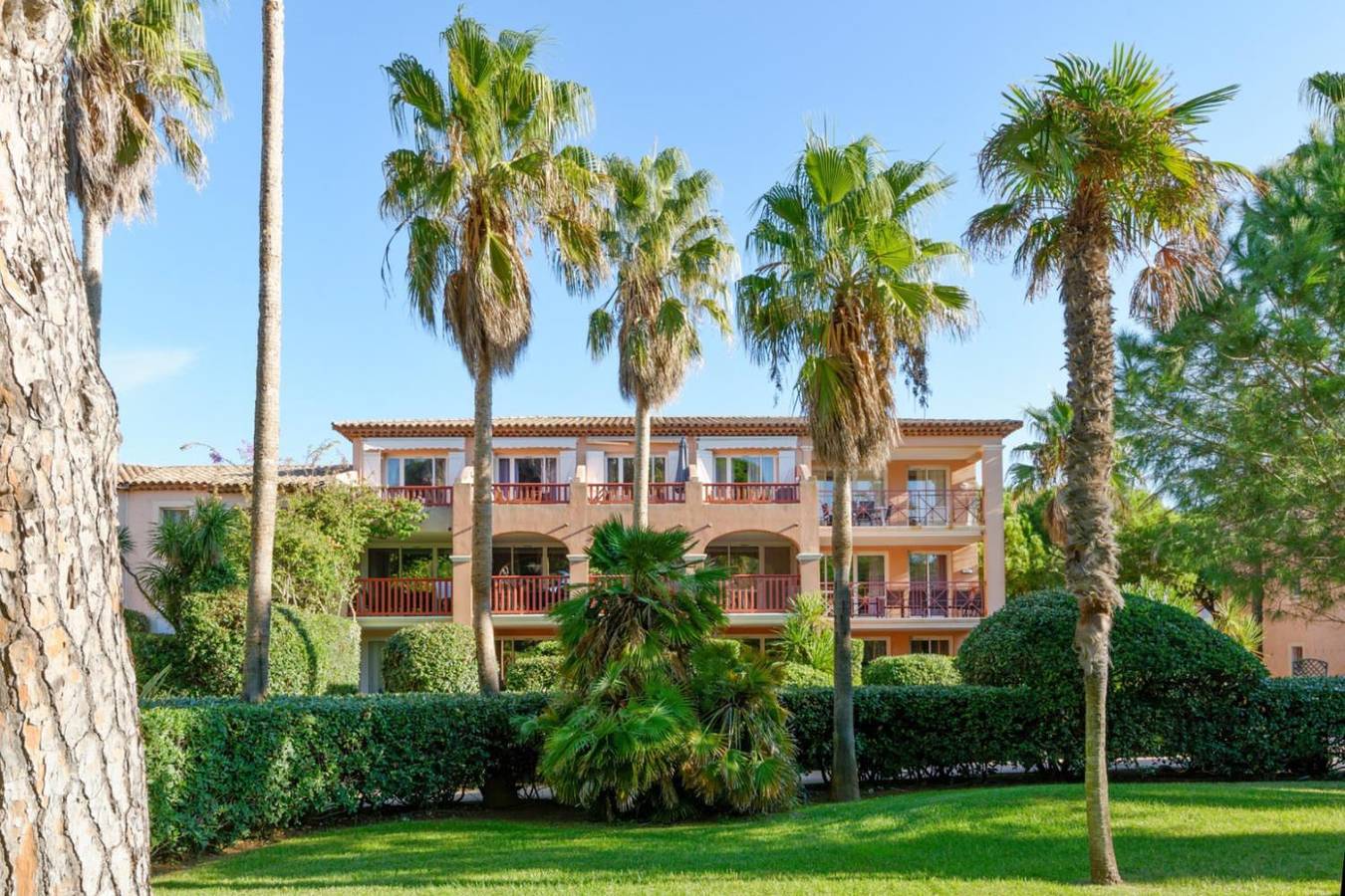 Ganzes Studio, Residence La Pinede S4p Vue Jardin in Hyeres, Parc national Port-Cros